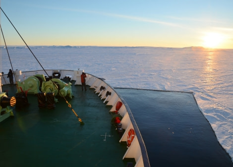 Antarctica – Polar Circle – Deep South Discovery voyage – Aurora Australis / Southern Lights